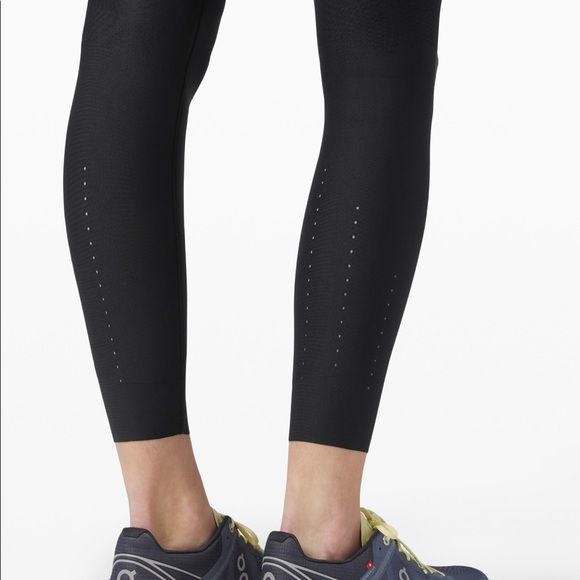 NEW!! Lululemon Zoned in Tight 27” - Picture 3 of 5